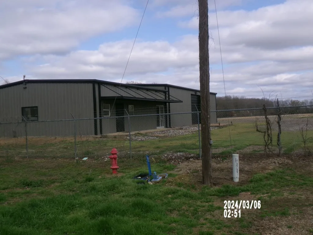 Commercial building with shop60’x170’x14’
Red iron frame
26 gauge roof
26 gauge walls
Gutters and downspoutsHenryetta Oklahoma approx location
3-12’x12’ roll up door
3” roof and wall insulation insulation
5-3070 steel walk doors